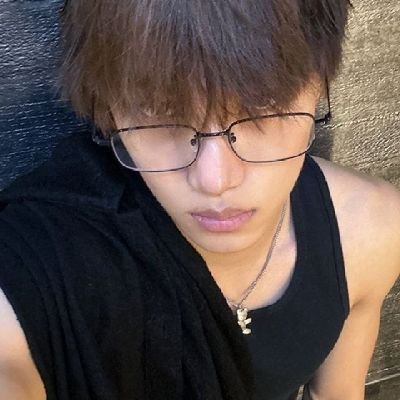 outxsider's profile picture. 𝘋𝘦𝘢𝘳 𝘐𝘯𝘴𝘢𝘯𝘪𝘵𝘺... 🫧