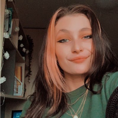 RousseuAmbar's profile picture. Si los zurdos fuesen inteligentes, no serían zurdos. Termo del Javo!