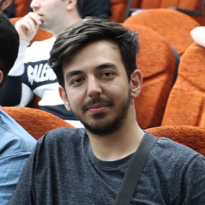 YHeidarpoor's profile picture. English teacher ( ELT ) movie buffer 🎥💯 Moon 🌕 Liverpool 🔴🔥