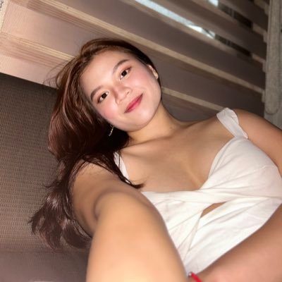 krstnemia's profile picture. 𖤓:･ﾟ✧:･.☾˚｡･ﾟ✧:･.:🌙:.･:✧･ﾟ｡˚☾.･:✧･ﾟ:𖤓