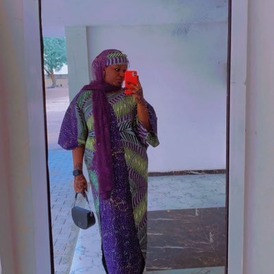 Muslimah, Lover of prophet muhammad (SAW)❣, fam over everything👪 , Married💍,RM💝