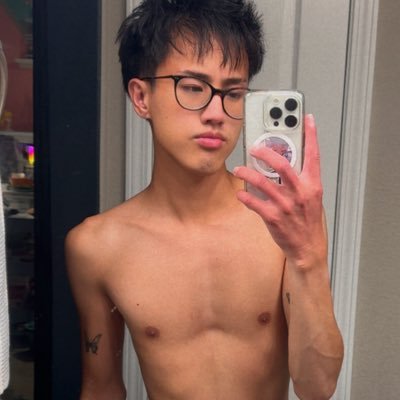 18+ content | nsfw | twink —— https://t.co/wuNuCLT9vJ