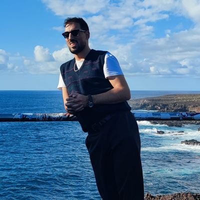 Doctorando en Historia en la @urjc / PhD in History. Trabajo la visión del sujeto colonial en el Protectorado de Marruecos. Historiador, politólogo y humano.
