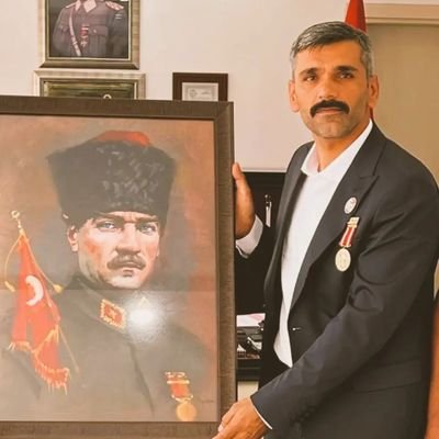 TERÖRLE MÜCADELE GAZİSİ🎖
MUHARİP VE İÇ GÜVENLİK GAZİLERİ,HARP MALÜLLERİ VE DUL YETİMLERİ DERNEĞİ GENEL BAŞKANI