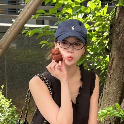 #김채원 🐯| I can talk about life stuggle, career path, arts, study tips, travel, novel or non-fiction, anime