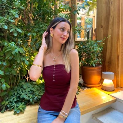 izü / nolur kimse ciddiye almasın zaten asabım bozuk just dostlarımla takılıyorum kendi kendime ya