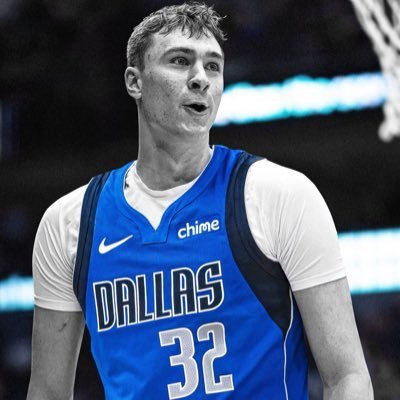 Nerdrous's profile picture. FC BAYERN MUNICH⚽️ ⚽️ DALLAS MAVERICKS 🏀🏀 #MFFL #MiaSanMia
