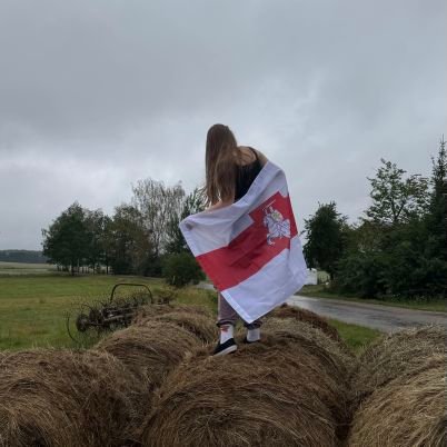 hurnik_'s profile picture. 