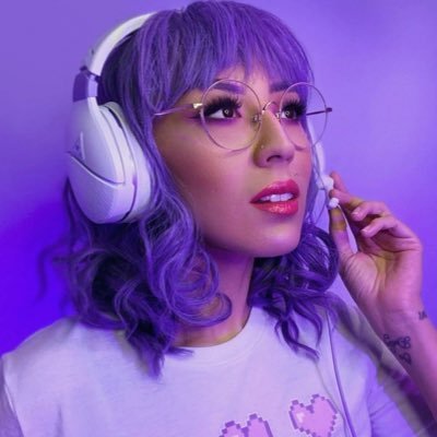 Sleepy😴Anime🌸Gamer🎮Artist🎨 Apache•Latina•Chronically ill/Disabled•AuDHD 🔁RT heavy👾Vtuber streaming on Twitch https://t.co/XdsBILAo82