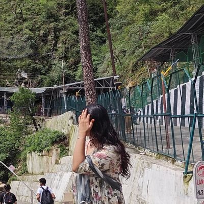 Nainaa👀 Profile