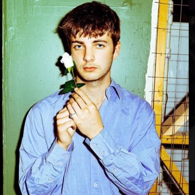 she/her,Louis Tomlinson, Linkin Park, oasis, Fontaines D.C, The Lathums, Sam Fender, The Inhaler,Pedro pascal,high vis.💗