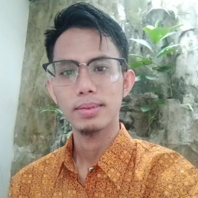 Perjalanan hari ini bermula dari seberkas pengalaman yang tertumpah di sepanjang jalanan hidup || Suka Isu Politik Hukum Ekonomi dan Pendidikan. || Putra Borneo
