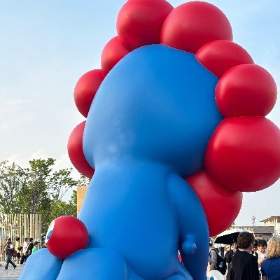 CcIfe9ZYQNAWdpP's profile picture. 