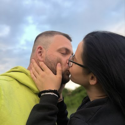 b_becsi58483's profile picture. 