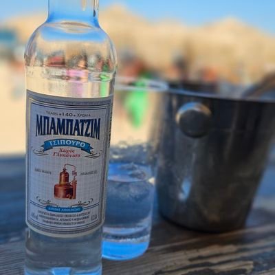 Δεν εγκαταλείπω τα όνειρα μου, συνεχίζω και κοιμάμαι!!!