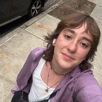 waverlygraced's profile picture. wowie. wowza. whoa.