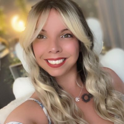 ʕ·ᴥ·ʔ…💜Twitch Affiliate💜…Simmer-N-Roll here hope you all have a wonderful day twitch streamer 🎮 , Lets chat,game and chill. 🌿🤍 Have courage and be Kind