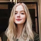 Elinor223703's profile picture. 