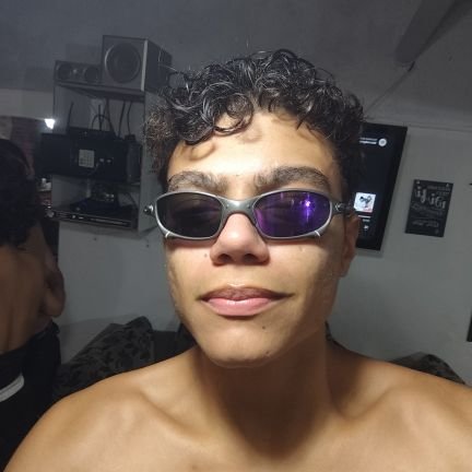 alvezz_gust's profile picture. fugitivo do caps