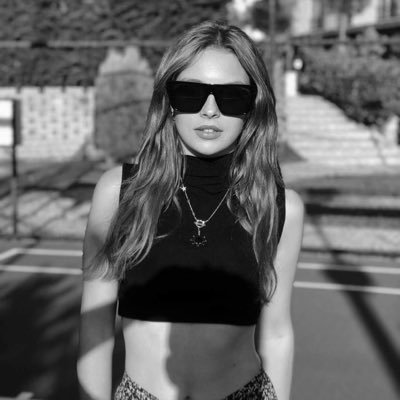 itsmelisezen's profile picture. melis sezen için ✨ arşivsel 📁