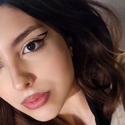 viridiandark's profile picture. 🌙