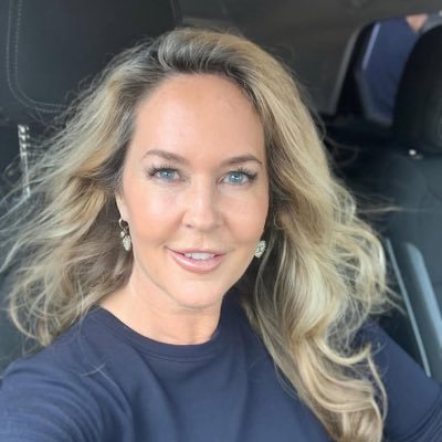 Charlotte_Ashl_'s profile picture. 