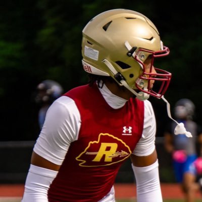 5ft 10in tall 147lbs 6’5 wingspan run 40yrds 4.8sec Well educated two way athlete 🏀 #COMBOguard 🏈#WR #DB @riverdalehighschool C/O 2028