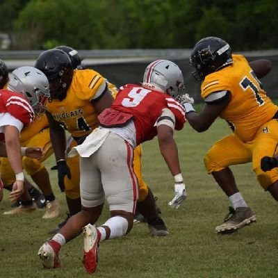 logged out of old account
Ooltewah high-school |5'10 200| DE/OLB |c/o 2026| 3.1 GPA | @Ooltewah fb | @recruitooltewah | football and track