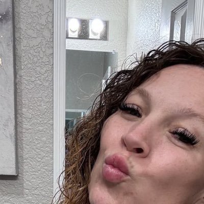 scarlet_mira1's profile picture. Not here for jokes Down and available for hookup just wanting a man to Fuck me and pay 💰
