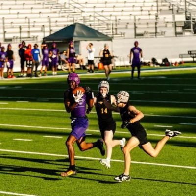 (6’3/171lbs) Junior WR/TE/OLB LBJ highschool | class of 2027 | PF for LBJ highschool basketball |