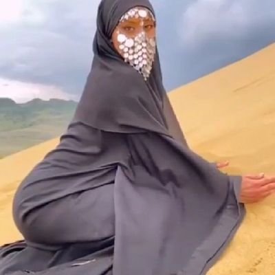 almntj52174's profile picture. 