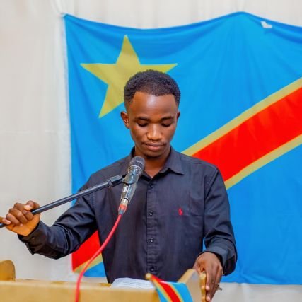 Patrickkalisi's profile picture. Économiste,
entrepreneur,
🎤artiste multidisciplinaire.
📩 patrickkalisi0@gmail.com