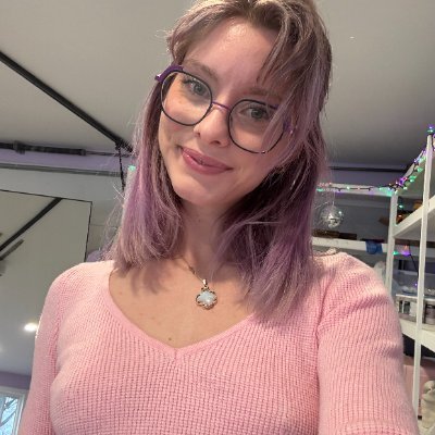 spicycutie_pie's profile picture. wanna feel closer? 💘 go to @hottiepetalpie