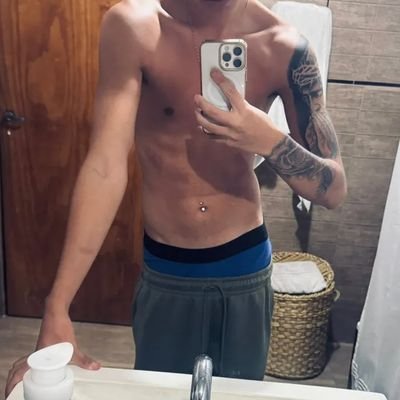 tomikleinnn's profile picture. 