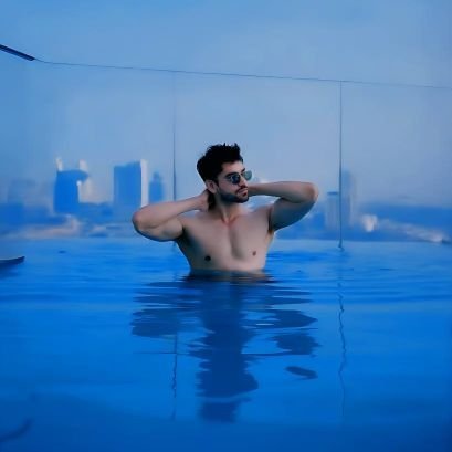 AVI143LOVE1's profile picture. 