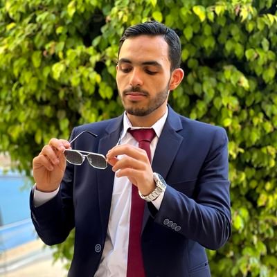 The Special One. Data geek. Introvert by nature, problem solver by
choice. Data Engineer Intern@ 4Sale. Talks to data, sometimes to humans.