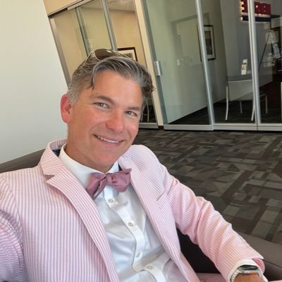 Economics Teacher trying to make the world a better and more free place!