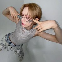 ☽̶☾ elhee 연어 엄마 (@iyejunu) 's Twitter Profile