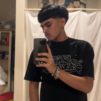 cutehumanbeann's profile picture. better off