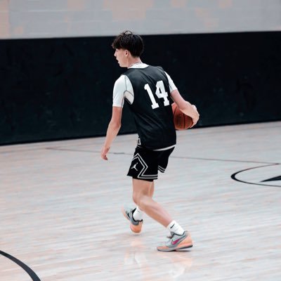 Marquette High School ‘27 | SG-SF |kyrunyon08@yahoo.com | 636-591-4103 | Team Ramey