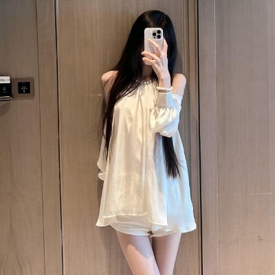 Eliana48931562's profile picture. Movies & books are my escape! 🎬📚
life is a beautiful journey. 🏞️☕️✨ 
 Coffee & fruit lover ☕🍓