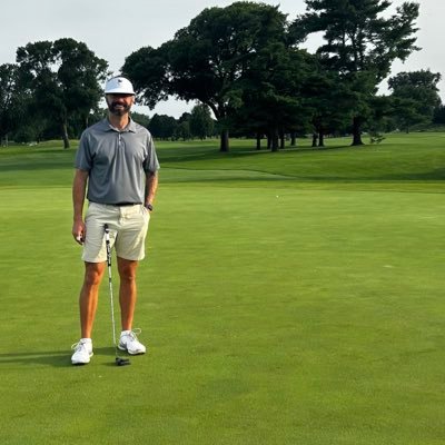 d_bates2's profile picture. Hook Em 🤘🏼