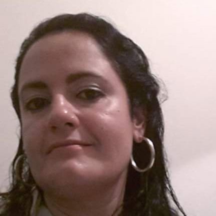 A Cruz sagrada seja minha Luz, ñ seja o Dragão meu guia. Retira-te Satanás. Nunca me aconselhes coisas vãs. É mal o que tu ofereces. Bebe tu mesmo do teu veneno