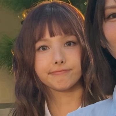 kkjunhyuk's profile picture. ⤷  nayeon's girlfriend  : ★ only twice, bonedo, idid, nexz, smtr25, kiiikiii, bighitnbg , bp2, idntt, inkodebg and istnbg 💚☘️  ๋࣭ ⭑⚝