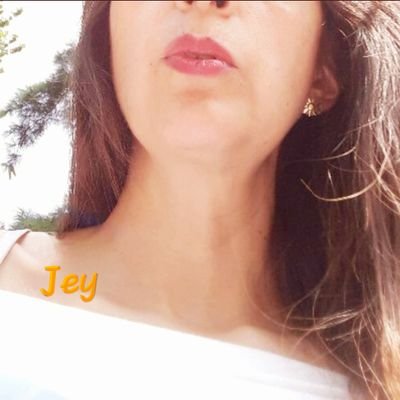 Hay millones de personas a nuestro alrededor, pero sólo una importa: @Ing_nacho_ Son años q vamos juntos de la mano y pese a todo y tod@s, Yo,su Amor, su Mujer!