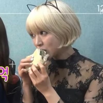 lulzpoyo's profile picture. 70% do meu corpo eh composto por filmes ₊˚⊹⋆