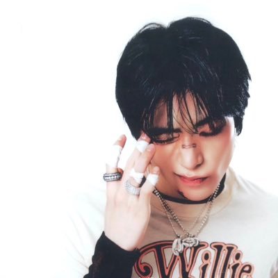 hugo ᗢ Profile