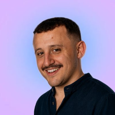 📺 enano y periodista del espectáculo en TV || 🍭 fan, parody account, not fefe