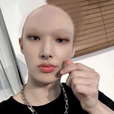 _sngmingi's profile picture. 9teen not really active on here fr but I am on my tt