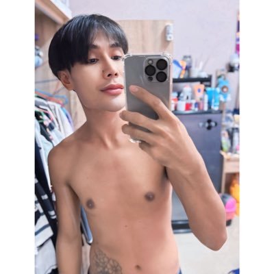 ทวิตไหม่ ฝากติดตามด้วยนะครับ ( แอคเก่าปลิว ) 🙏🏻